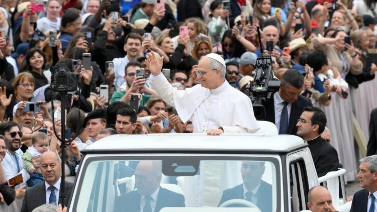 Pope Leo XIV’s first General Audience: Love does not calculate